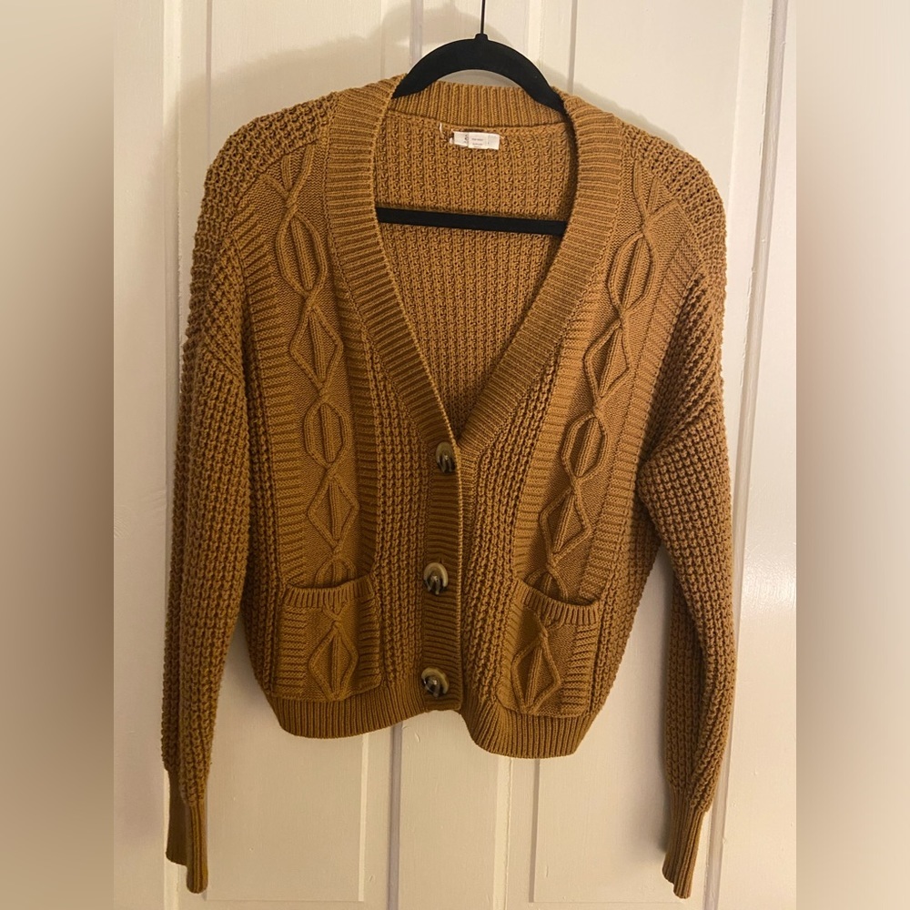 basic a.n.a sweater​